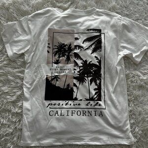 Amazon Women's White California Graphic Tee - Size Medium